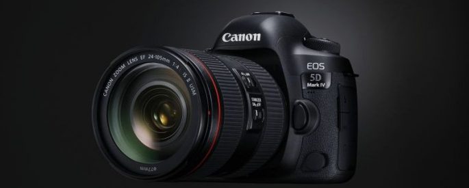 máy ảnh Canon EOS 5D Mark IV