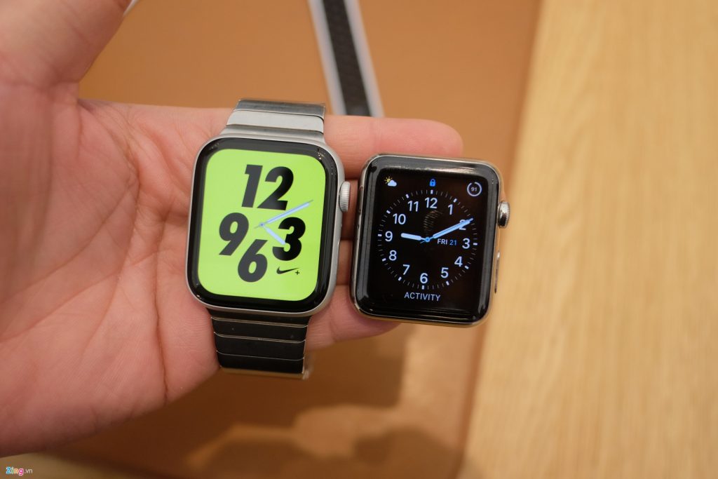 Apple Watch Series 4 là sản phẩm độc đáo của Apple với thiết kế hiện đại và nhiều tính năng độc quyền. Với khả năng đo nhịp tim, theo dõi hoạt động và giấc ngủ, bạn sẽ có thể quản lý sức khỏe của mình một cách chuyên nghiệp. Đừng ngần ngại, hãy sở hữu ngay chiếc đồng hồ thông minh này!