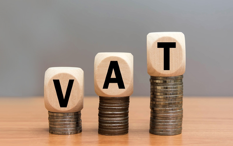 Người mua hàng phải trả thuế VAT và thuế nhập khẩu