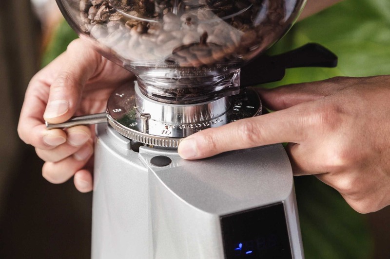  Một số lưu ý khi sử dụng máy xay hạt cà phê mini